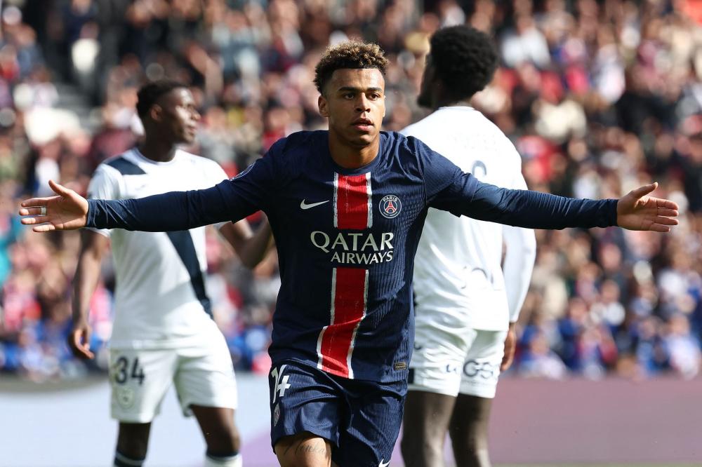 别又是下一个拉什福德就好！曼联准备与梅努续约并涨薪至6万英镑.